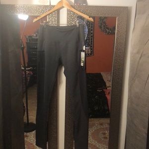 Gray workout pants with side pocket 🤗